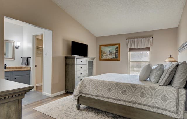 11303  Vance Jackson Unit L2, San Antonio, TX 78230 — photo 10