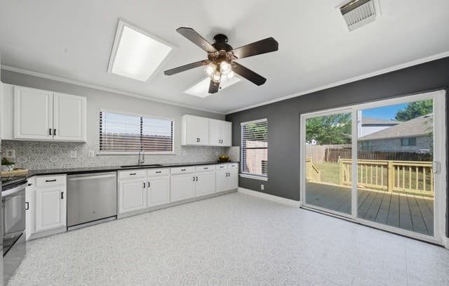7019  Knights, San Antonio, TX 78233 — photo 10