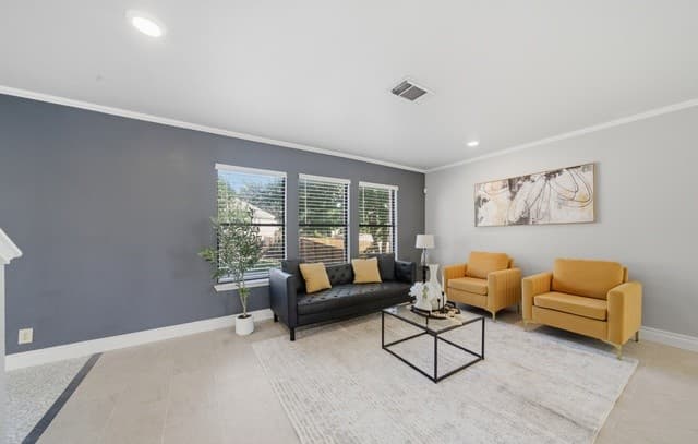 7019  Knights, San Antonio, TX 78233 — photo 7