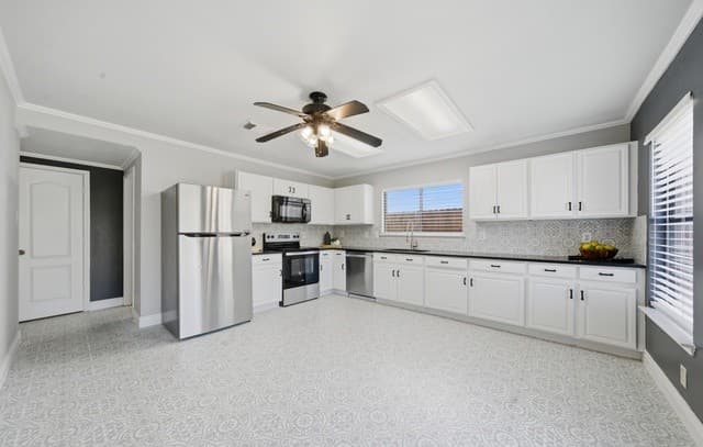 7019  Knights, San Antonio, TX 78233 — photo 9