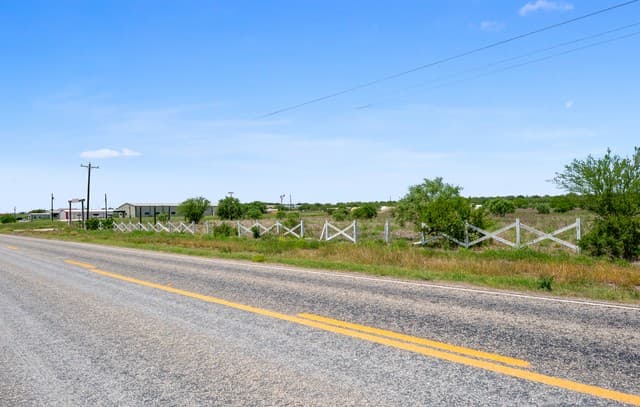 0  Fm 2102, Karnes, TX 78118 — photo 11