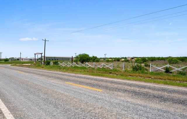 0  Fm 2102, Karnes, TX 78118 — photo 13