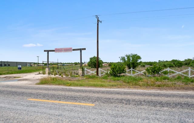 0  Fm 2102, Karnes, TX 78118 — photo 14