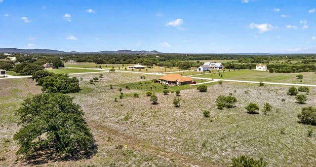 1004  Martingale Trl, Bandera, TX 78003 — photo 3