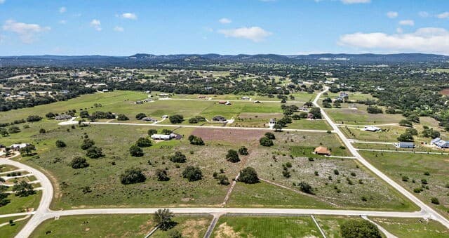1004  Martingale Trl, Bandera, TX 78003 — photo 4