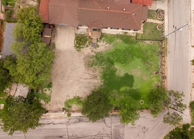 239  Forrest Ave, San Antonio, TX 78204 — photo 2