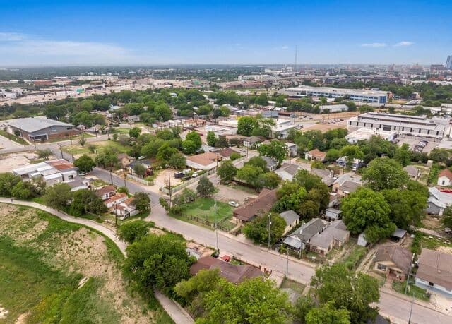 239  Forrest Ave, San Antonio, TX 78204 — photo 3