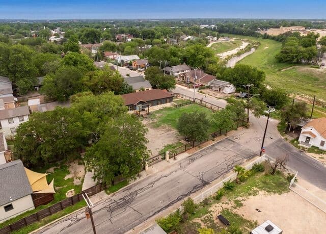 239  Forrest Ave, San Antonio, TX 78204 — photo 7