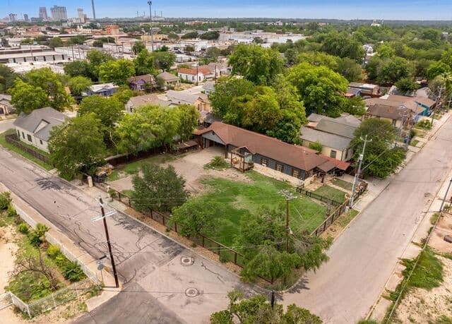 239  Forrest Ave, San Antonio, TX 78204 — photo 8