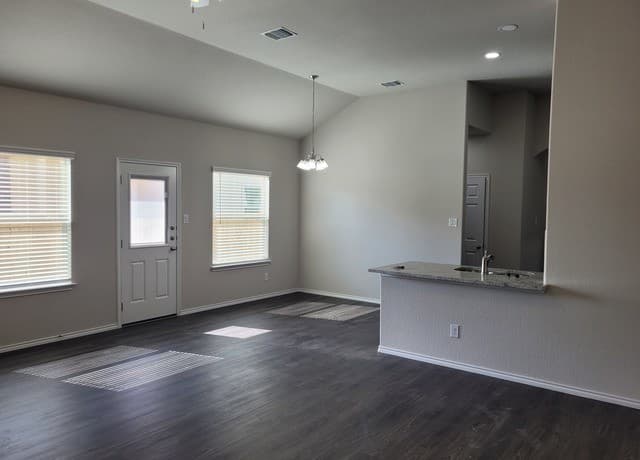 9224  Canyon Bnd, Converse, TX 78109 — photo 2