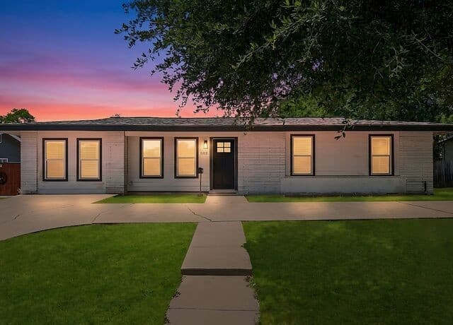 503 Pickwell Dr