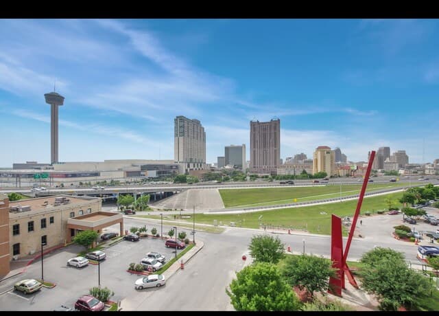 215 Center Unit 607