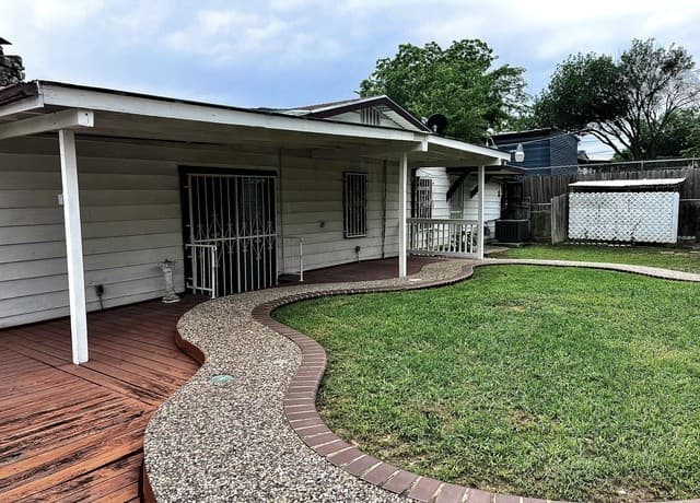347  Sublett Dr, San Antonio, TX 78223 — photo 4