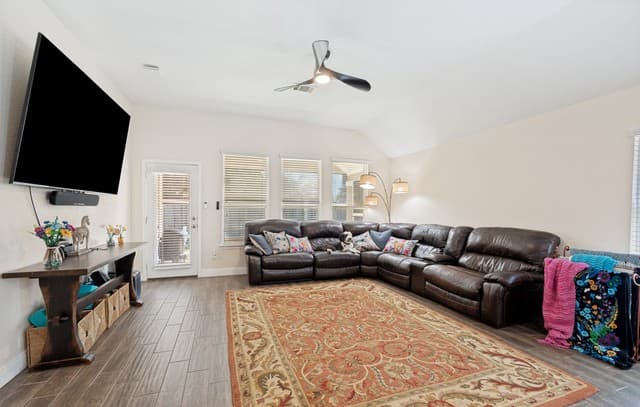 10315  Owl Woods, Schertz, TX 78154 — photo 5