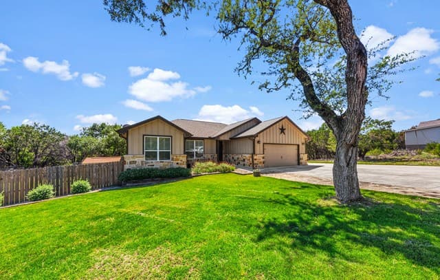 1017  Burning Tree, Spring Branch, TX 78070 — photo 2