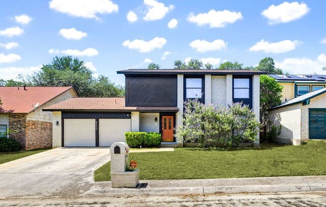 8415  Timber Crest St, San Antonio, TX 78250 — photo 2