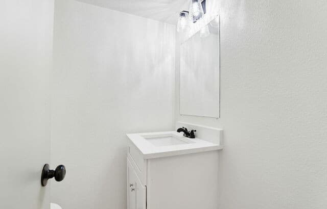 8415  Timber Crest St, San Antonio, TX 78250 — photo 5