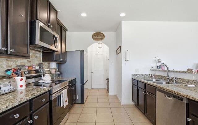 11916  Luckey Falls, San Antonio, TX 78252 — photo 12