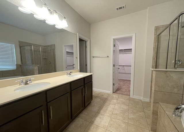 2241  Windswept Way, New Braunfels, TX 78132 — photo 15