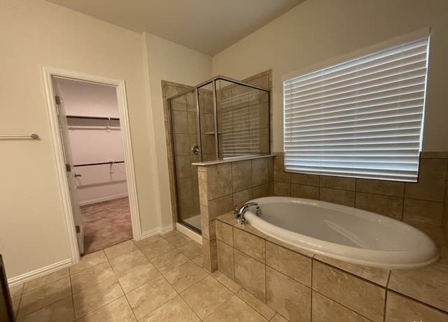 2241  Windswept Way, New Braunfels, TX 78132 — photo 16