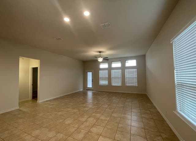 2241  Windswept Way, New Braunfels, TX 78132 — photo 8