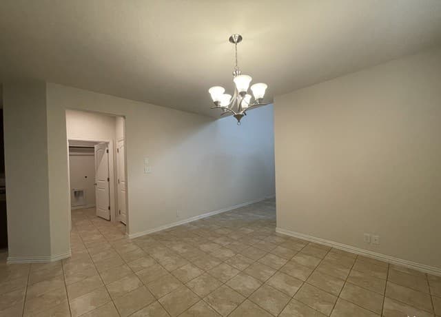 2241  Windswept Way, New Braunfels, TX 78132 — photo 9