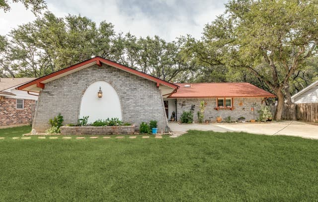 5819  Dean Martin St, San Antonio, TX 78240 — photo 25