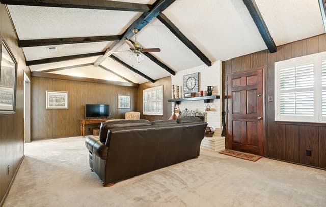 5819  Dean Martin St, San Antonio, TX 78240 — photo 5
