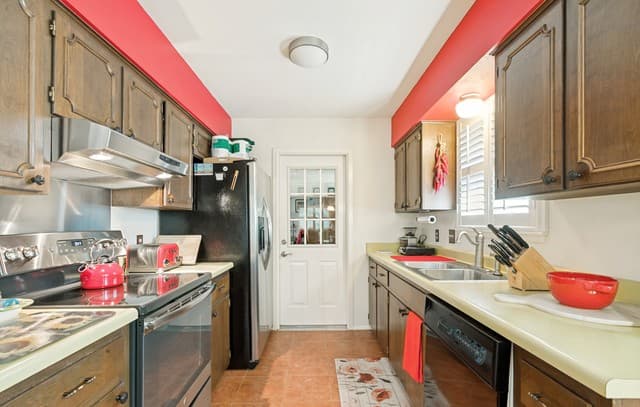 5819  Dean Martin St, San Antonio, TX 78240 — photo 7
