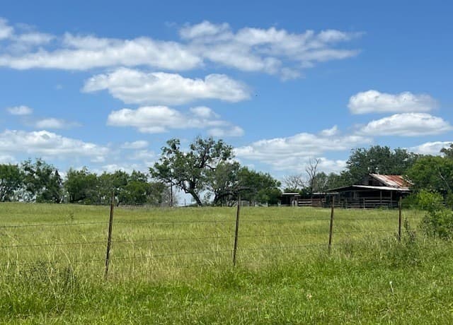 4612  County Road 117, Floresville, TX 78114 — photo 10