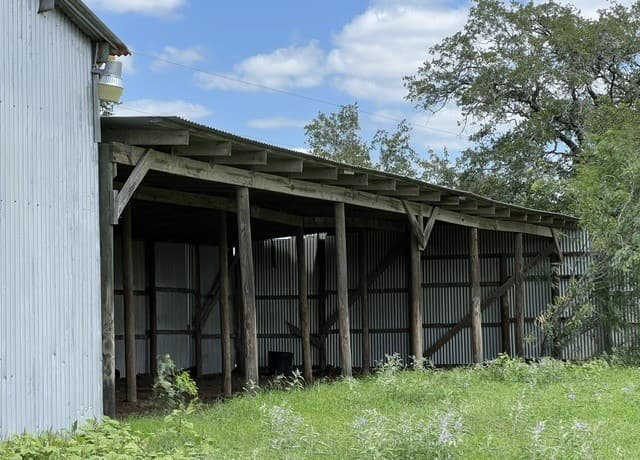 4612  County Road 117, Floresville, TX 78114 — photo 8