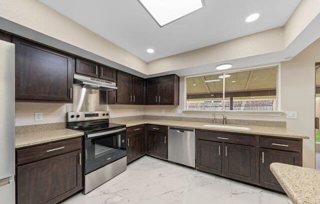 5001  Wedgewood Dr, Schertz, TX 78108 — photo 13