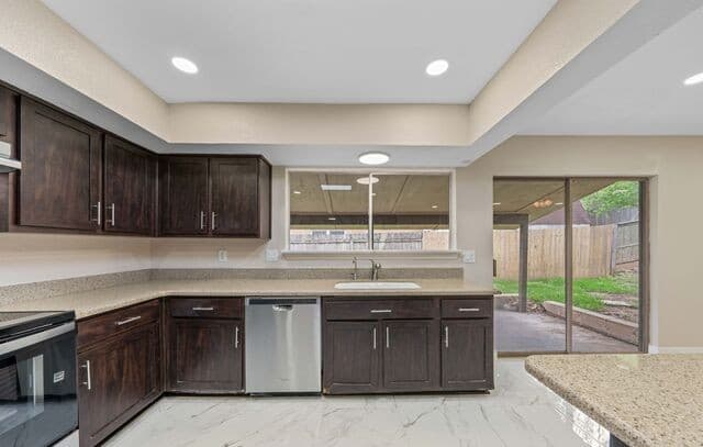 5001  Wedgewood Dr, Schertz, TX 78108 — photo 14