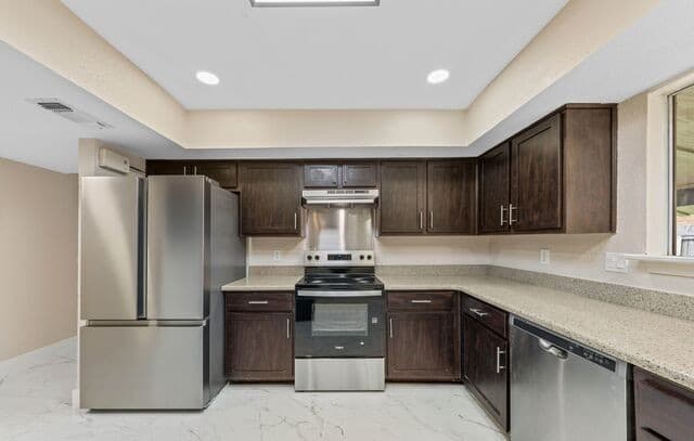 5001  Wedgewood Dr, Schertz, TX 78108 — photo 15