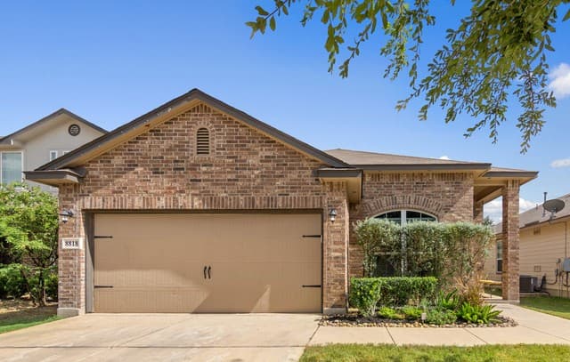 8818 Creager Cyn