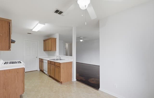 8434  Trumpet Circle, Converse, TX 78109 — photo 9