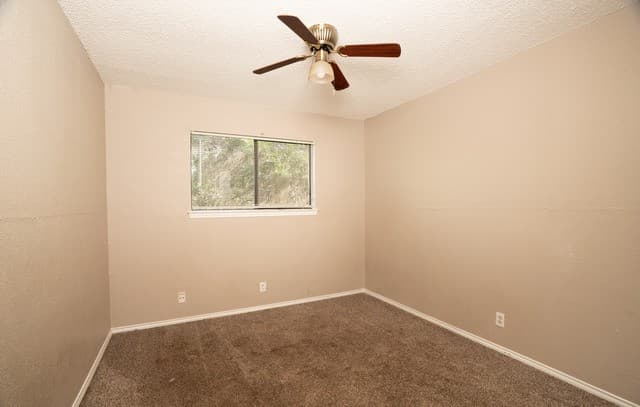12150/12152  Vista Nogal St, San Antonio, TX 78213 — photo 21