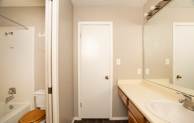 12150/12152  Vista Nogal St, San Antonio, TX 78213 — photo 24