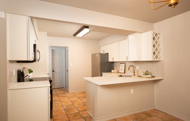 12150/12152  Vista Nogal St, San Antonio, TX 78213 — photo 6