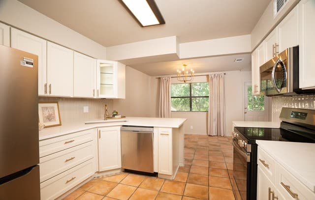 12150/12152  Vista Nogal St, San Antonio, TX 78213 — photo 7