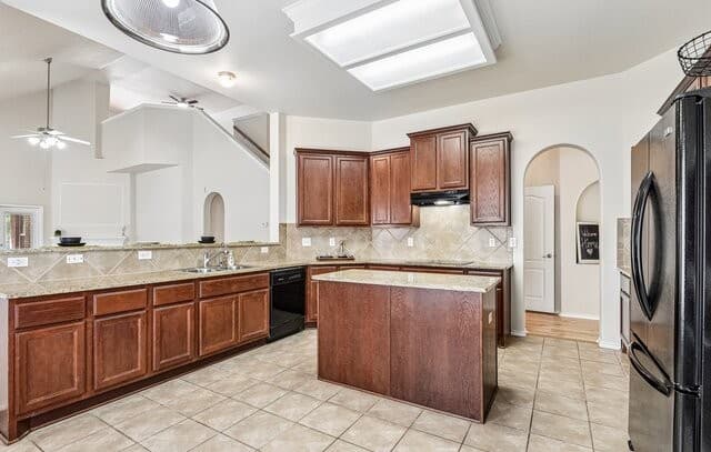24806  Cloudy Crk, San Antonio, TX 78255 — photo 13