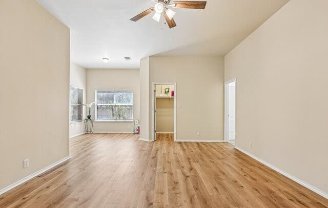 24806  Cloudy Crk, San Antonio, TX 78255 — photo 20