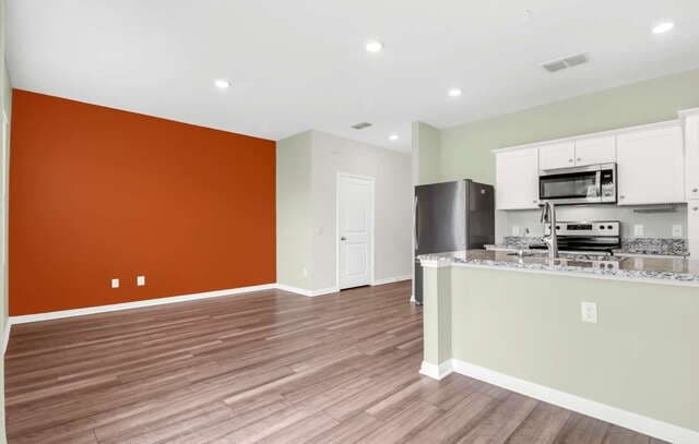 7723  Fern Holw, San Antonio, TX 78252 — photo 11