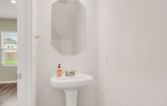 7723  Fern Holw, San Antonio, TX 78252 — photo 4