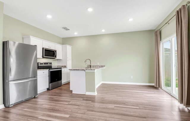 7723  Fern Holw, San Antonio, TX 78252 — photo 7