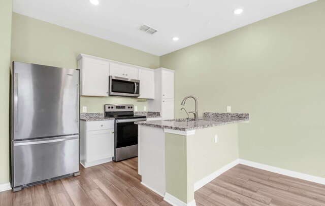 7723  Fern Holw, San Antonio, TX 78252 — photo 8