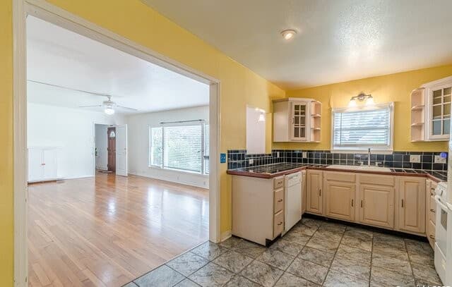 416  Alexander Hamilton Dr, San Antonio, TX 78228 — photo 11