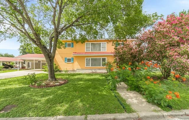 416  Alexander Hamilton Dr, San Antonio, TX 78228 — photo 2