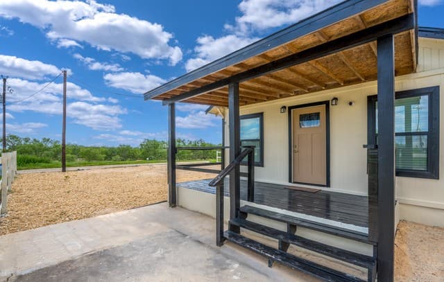8701  County Road 128, Floresville, TX 78114 — photo 24