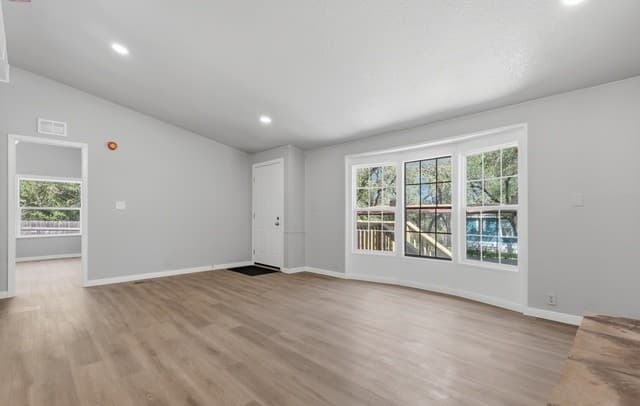 507  Forest Hill St, Canyon Lake, TX 78133 — photo 5